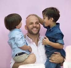 João gabriel, de 12 anos e bernardo, de 8; Motorista De Cristiano Araujo Lembra Do Cantor Faz Falta