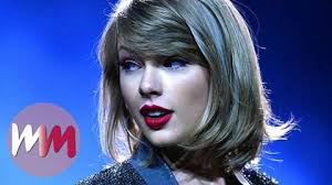 Top 10 Taylor Swift Moments of 2025