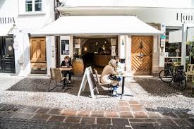 Wählen sie bitte den gewünschten standort. Schrage Pflaster In Sudtirol 4 Mit Schauspielerin Gerti Drassl Durch Bozen