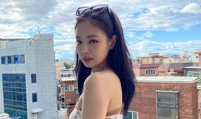 South korean media reported that the senior and junior relationship between the two has been a romantic relationship for … Kim Jennie Boyfriend Who Is The Blackpink Star Dating Now Otakukart