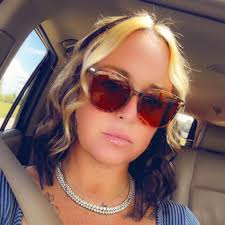 Happy thanksgiving 🦃🍁 from mine to yours 🤎