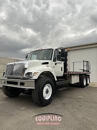 International 7400-SFA-6X4-2004 Cab & Chassis Truck
