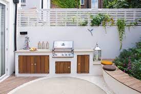 One way to plan an outdoor kitchen in a small space is to choose a modular, prefabricated kitchen island. 10 Steps To A Stress Free Barbecue