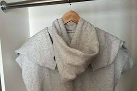 パーカーの収納】たたみ方やハンガーのかけ方を写真付きで紹介！｜TRANKROOM MAG