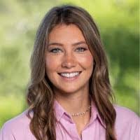 Tara Taggart's Instagram, Twitter & Facebook