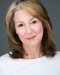 Sandra Tennant's Instagram, Twitter & Facebook