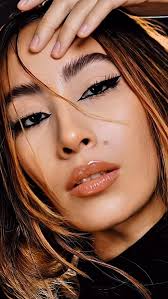 🎬Tenemos nueva produ Editorial!, Dale like y comenta porque llegó a tu❤️,  Te volverás loco con esta demo de maquillaje Editorial presentada por Gaby  y Dani maquilladoras de la 17ava promoción!!, Si tu ...