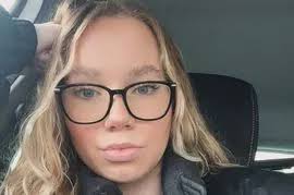 i2-prod.mirror.co.uk/article35398717.ece/ALTERNATE...