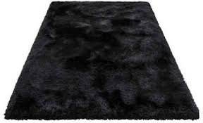 Vor allem hochflor oder langflor ist gerade auf grund seiner dicken, kuscheligen qualität angesagt und lässt das wohnzimmer modern aussehen. Hochflor Teppich In Schwarz Online Kaufen Otto