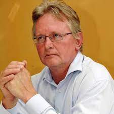 7 years experience in government, business, general practice. Lawyer Richard Spoor Charged With Assault For Pointing His Finger At Ec Police Officer