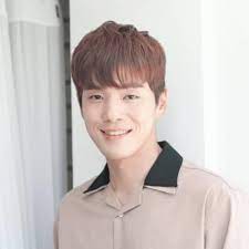 As a mid aged actor, he is a father of two daughters. Kim Jung Hyun Bio Age Net Worth Height Single Nationality Body Measurement Career