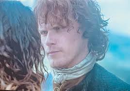 Anybody else gutted that Jamie & Claire carving each other's initial at the  base of their thumbs before he makes her go back through the stones before  he goes to fight at