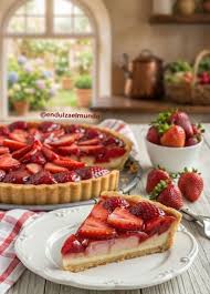 Tarta de Frutillas con Crema (Porción)