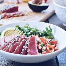 Salade De Tataki De Thon Et Salsa De Poire Asiatique Healthy Cafe Healthy Dishes Food Lover