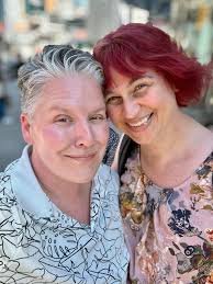 When we say extremely queer heterosexuality exists, this is what we mean.