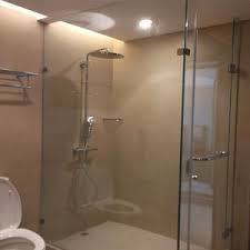 Pintu kaca kamar mandi yang saya maksud disini terbuat dari material kaca tempered dengan ketebalan minimal 10 mm yang dalam proses. Harga Kaca Shower Screen Java Teknik Mandiri