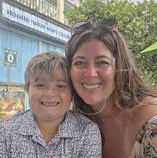 Stephanie Levan (@stephanie.levan.7) • Facebook, Connect with friends