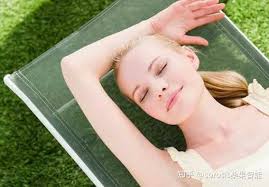 晚上熬夜白天补觉，能补回来吗？