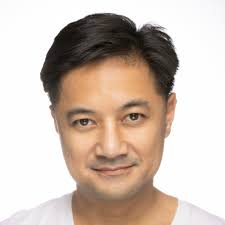 Would anyone be interested in a small informal group meetup in DTLA for a  short photo walk?