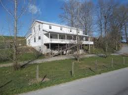 Home For Sale At 2391 Orchard Road 5 Beds 99 9k Map It And View 17 Photos And Details On Hotpads Amish House Ranches For Sale Kentucky Farms
