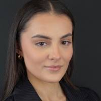 Sonia Bergmann's Instagram, Twitter & Facebook