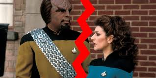 Qué opinabas de Worf y Troi como pareja? Frakes y Sirtis estaban en contra  : r/startrek