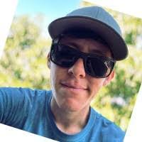 Harry Haro's Instagram, Twitter & Facebook