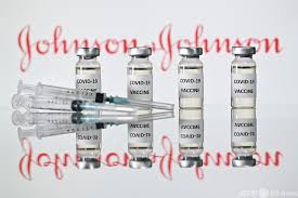 モデルナ社製ワクチンの主な副反応 アメリカ疾病予防管理センター（cdc）によると、新型コロナウィルスのワクチンの副反応には以下のような事例が報告されています。 ・接種部位の疼痛 ・倦怠感 ・頭痛 ・筋肉痛 ・悪寒や発熱 J Jè£½ãƒ¯ã‚¯ãƒãƒ³ ã‚³ãƒ­ãƒŠé‡ç—‡åŒ–äºˆé˜²ã«é«˜ã„åŠ¹æžœ å†™çœŸ4æžš å›½éš›ãƒ‹ãƒ¥ãƒ¼ã‚¹ Afpbb News