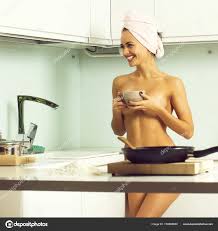 Çıplak seksi ev kadını — Stok Foto © Tverdohlib.com 178808980