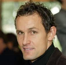 This is the profile site of the manager heiko herrlich. Heiko Herrlich Unbeschadet Himmel Und Holle Uberstanden Welt