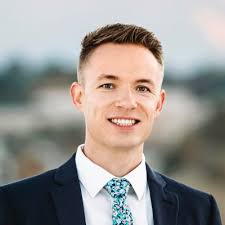 I'm ecstatic to announce that I'm officially a CERTIFIED FINANCIAL PLANNER™  professional! I greatly appreciate all the support from my friends, family  and colleagues. I'm excited to reach this…