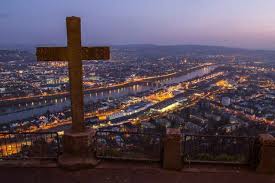 36 Grunde Niemals Nach Trier Zu Fahren Paris Skyline Skyline Hometown