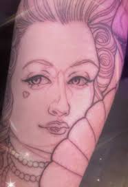 Inicio de un nuevo tatuaje en estilo rococó