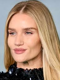 ⭐️OSCARS 2024⭐️ Jonathan Bailey wears Giorgio Armani. Grooming by Kristen  Shaw and skin prep by Lord Gavin McLeod-Valentine. Styled by Emma Jade  Morrison 🖤 @jbayleaf @giorgioarmani @shawnesssss @lordgmv  @emmajademorrison #jonathanbailey ...