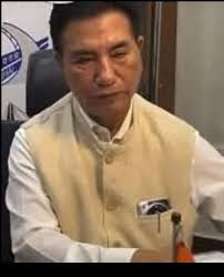 Kisi gharib ki basti jalaa di tumne, Kisi benaam ki hasti mitaa di tumne;  Mahel na sahi, magar uska to wo aashiyaan tha, Kisi muflis ko aukaat dikha  di tumne; Sabr na