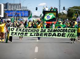 O espaço atraí visitantes de outros bairros da região. Religiosos Protestam Em Brasilia Contra Decisao Do Stf Sobre Cultos E Missas Poder360
