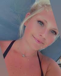 Mandy Broussard (@maandygreen) • Instagram photos and videos