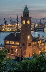 Hamburg Bilder St Pauli Landungsbrucken Aus Dem Herzen Hamburg S Hamburg Landungsbrucken Hamburg Hamburg Reise