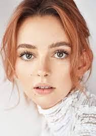 Tricia Bassett's Instagram, Twitter & Facebook