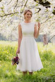 Check spelling or type a new query. Klassisches Wadenlanges Brautkleid Mit Spitze Brautkleid Schlicht Leichte Brautkleider Brautkleid
