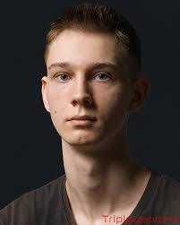 Steven Tomas's Instagram, Twitter & Facebook