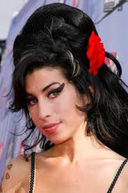 Estrellas de la moda: Amy Winehouse, el recuerdo de una mujer que marcó  tendencia