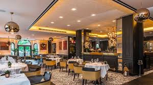 Zo biedt dit hotel het hotel heeft 67 prachtig ingerichte kamers voor gasten, elk met plasma tv, internet (draadloos). Baglioni Hotel London