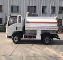 Sinotruk 5000 Liters Fuel Tank Truck from Howo Factory China