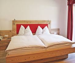 Camera da letto completa anni 70. Camere Dell Aktivhotel Feldrand In Val Sarentino Alto Adige
