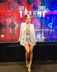 Jun 18, 2021 · denise rosenthal es una de las cantantes femeninas del momento. Toda Una Camaleona Denise Rosenthal Se Roba Las Miradas Con Sus Atractivos Looks En Got Talent Chile Got Talent Chile Mega