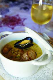 Cassolette De Fruits De Mer Une Creme Onctueuse Sur Des Saint Jacques Crevettes Et Moules Parfumees Au Safran Recette Recettes De Cuisine Recette Cassolette Recette Coquille Saint Jacques