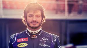 Carlos sainz jr il primo ha 20 anni, è spagnolo e figlio del più famoso carlos, campionissimo di rally. Carlos Sainz Jr Joins Max Verstappen At Toro Rosso Bitesize Formula One News