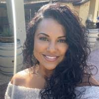 Daisy Becerra's Instagram, Twitter & Facebook