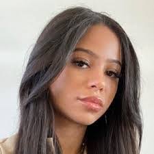 Jada Durham's Instagram, Twitter & Facebook